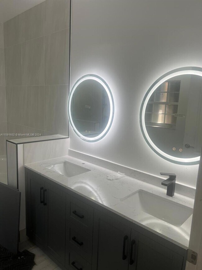 Building Photo - 12157 Natalies Cove Rd