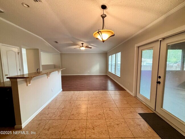 Building Photo - 9612 Clinton Corners Dr