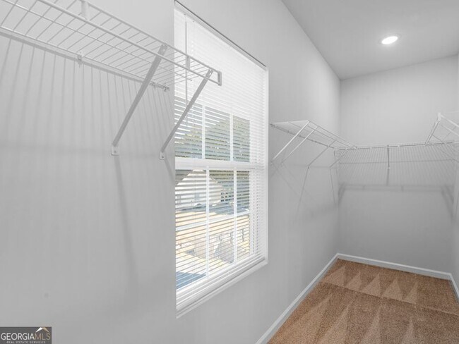 Building Photo - 223 Monarch Village Way