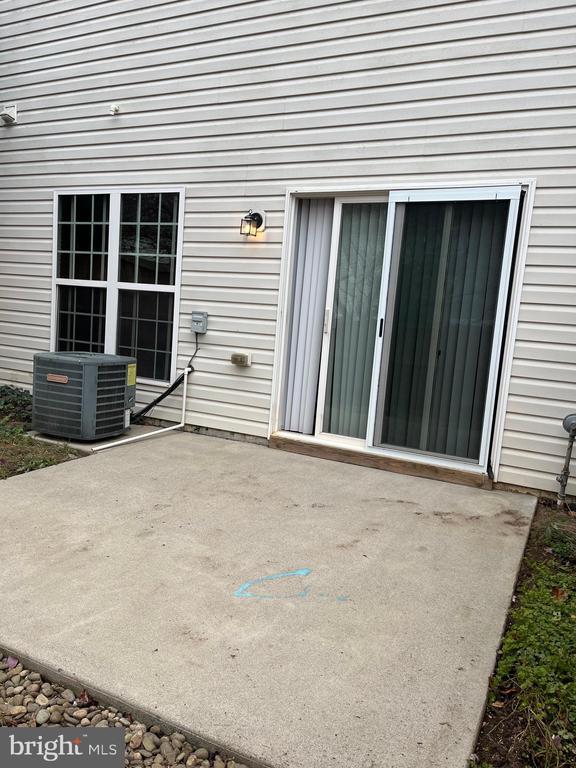 Building Photo - 53 Compound Cir