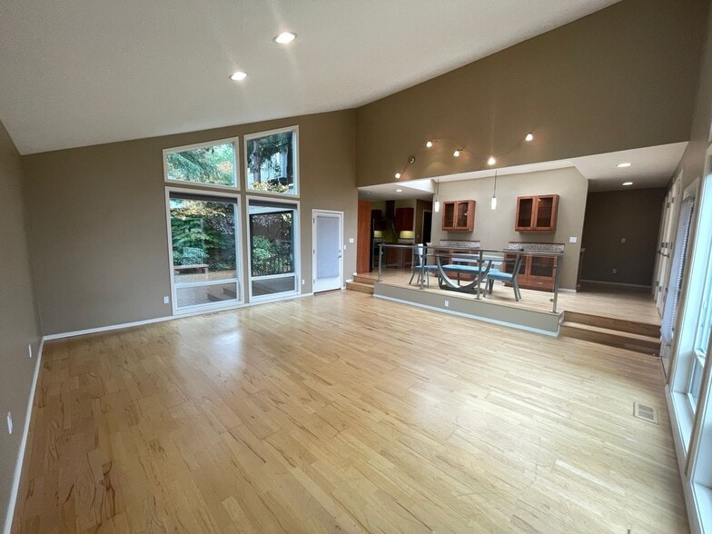 Building Photo - 4128 SW Vesta St
