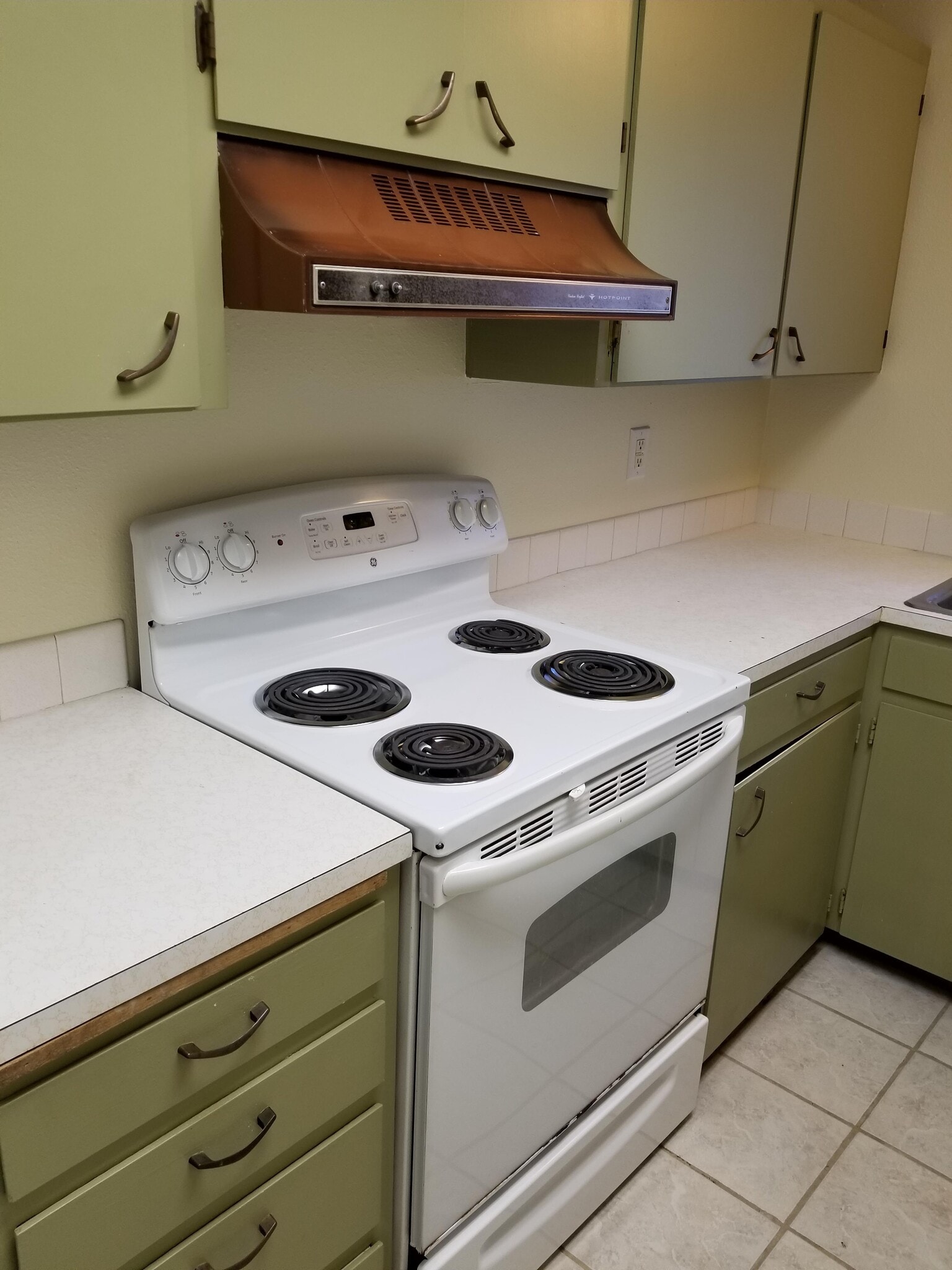 Building Photo - 511 Constitution Ave S