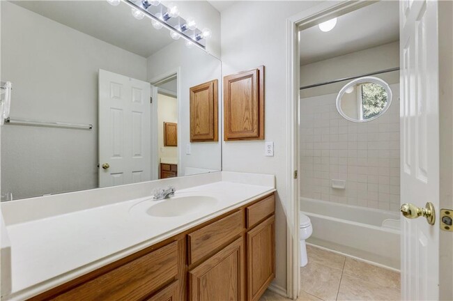 Building Photo - 1003 Antelope Ridge