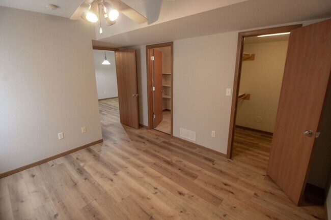 Building Photo - 1516-1518 Citadel Dr.