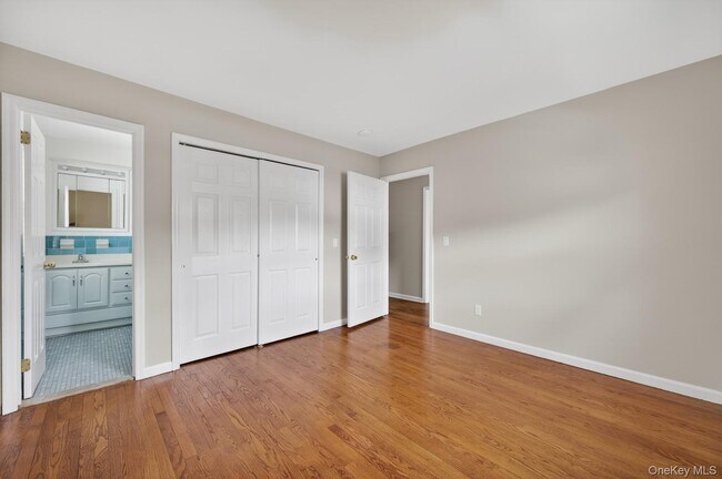 Building Photo - 68 Graywood Rd