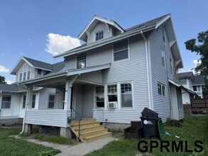 Building Photo - 1005 S 38th St