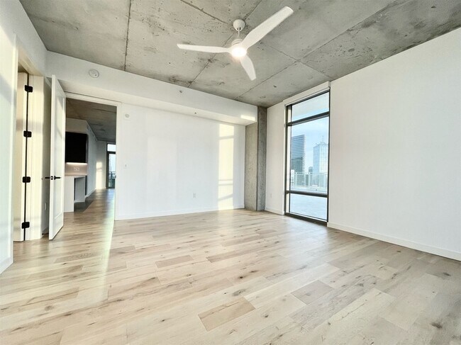Building Photo - 1801 N Pearl St