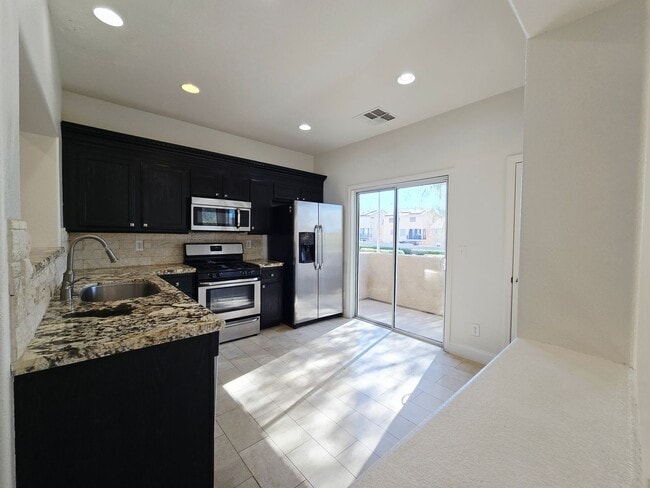 Building Photo - GORGEOUS 4BD/3BA IN SILVERADO RANCH