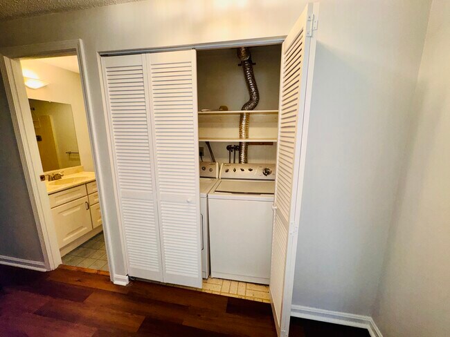 Washer and Dryer - 255 North Rd