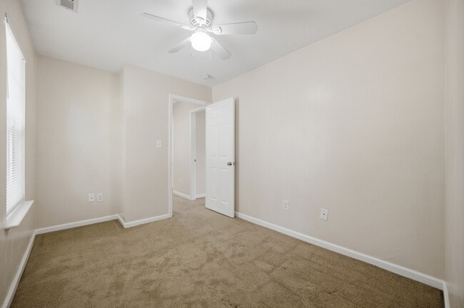 Building Photo - 5109 James St