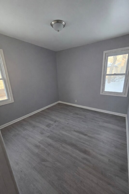 Building Photo - 722 Frank St