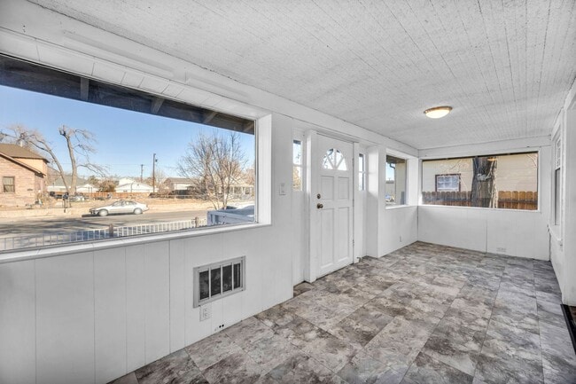 Building Photo - 1637 C St