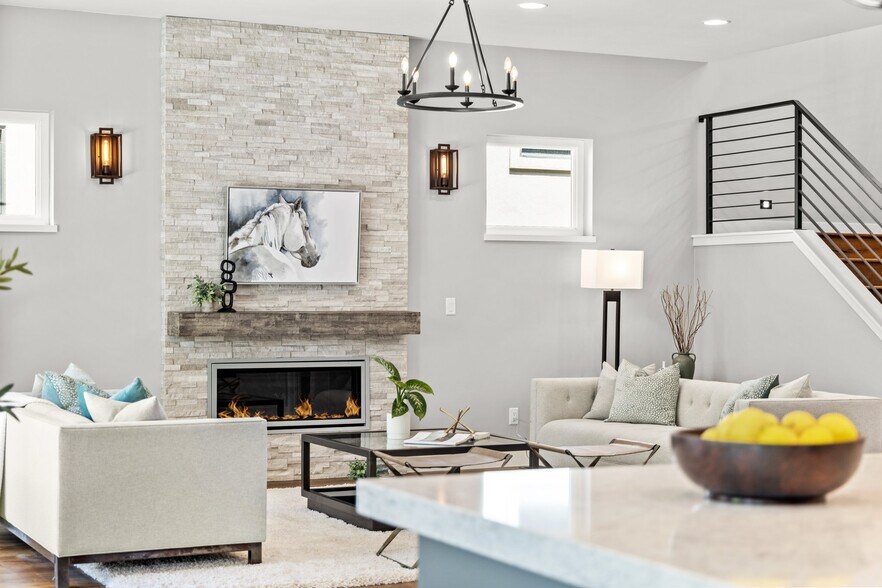 Building Photo - 3681 Paonia St