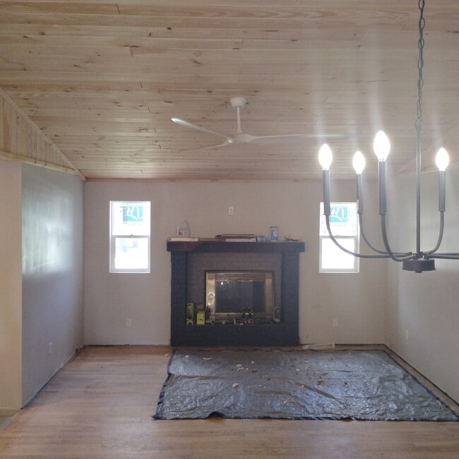 Building Photo - 3006 E Gasconade St