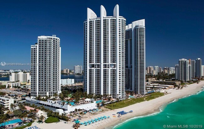 Building Photo - 18201 Collins Ave
