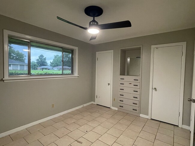 Building Photo - NICE HOME IN NORTH HIGHLANDS SUBDIVISION