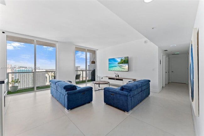 Building Photo - 253 NE 2nd St