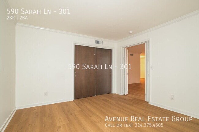 Building Photo - 590 Sarah Ln