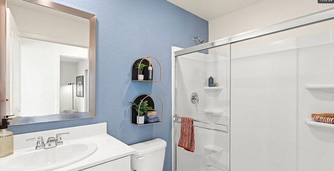 Building Photo - Beautiful Roseville Home! Please read entire ad for viewings!