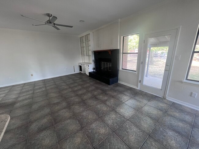 Building Photo - 502 Dowitcher Cir