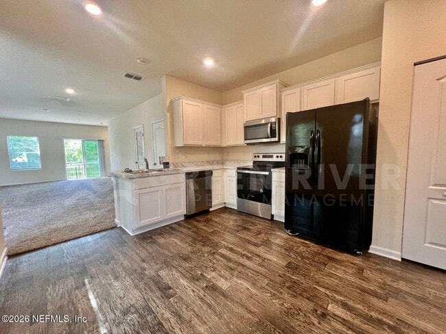 Building Photo - 294 Aralia Ln