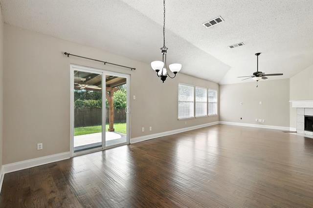 Building Photo - 2502 Blue Holly Dr