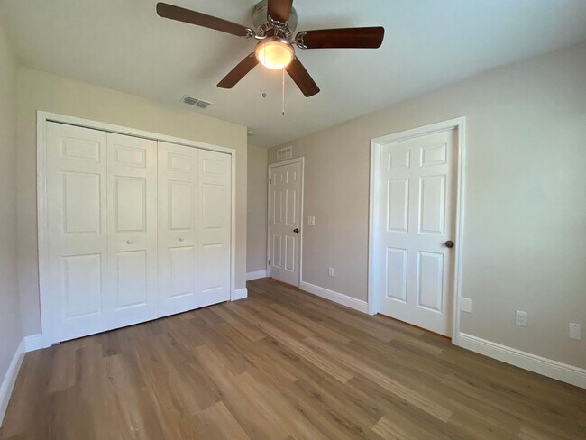 Building Photo - Great Location! 2 Bedroom/2 Bath, 1st Floor Condominium in Winter Park!