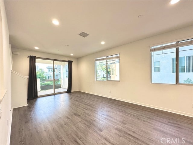 Building Photo - 147 Episode