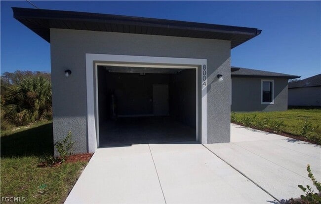 Building Photo - 8004 Spice Ct