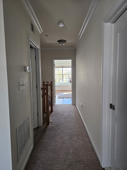 Building Photo - 22946 Newcut Rd