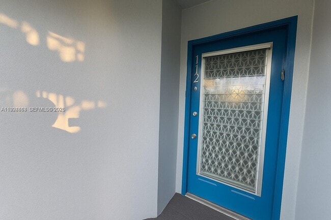 Building Photo - 12500 SW 5th Ct