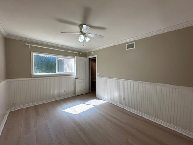 Building Photo - Stunning Newbury Park Home in model condit...