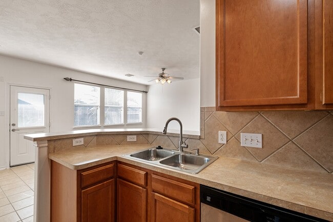 Building Photo - 11938 Ramla Place Trail