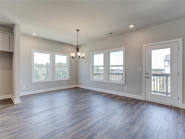 Building Photo - 1095 Knoxboro Ln