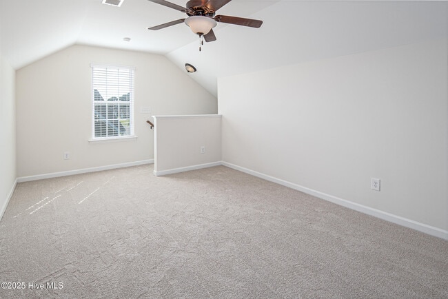 Building Photo - 808 Jade Ln