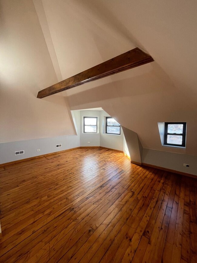 Building Photo - 2519 S Millard Ave