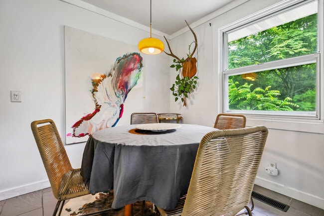 Building Photo - 4834 Hopedale Dr