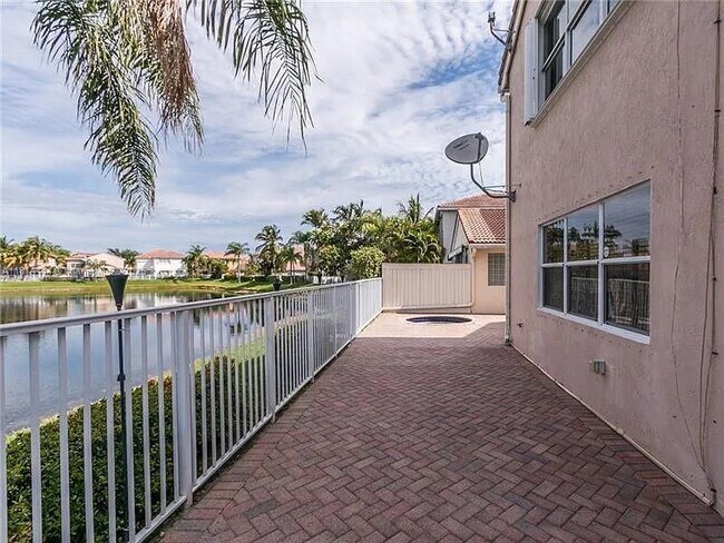 Building Photo - 1590 Seagrape Way
