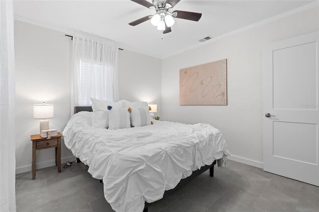 Building Photo - 326 50th Ave N