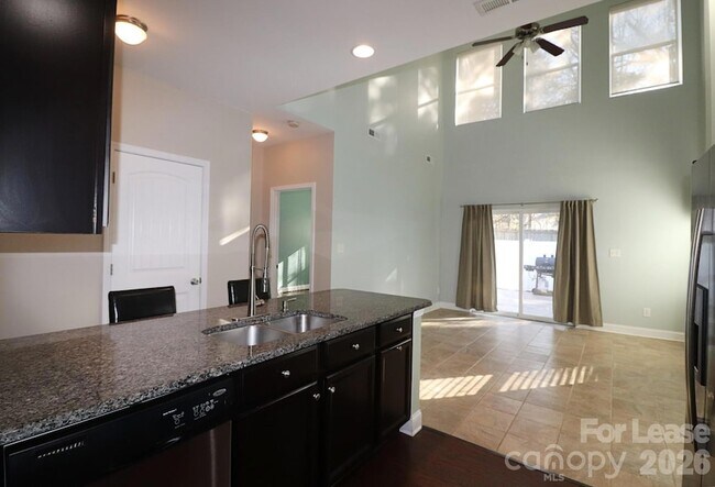 Building Photo - 2090 Shady Pond Dr