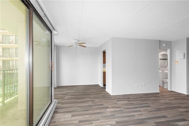 Building Photo - 150 Overlook Ave