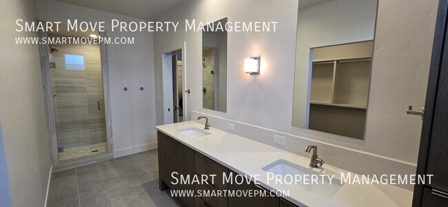 Building Photo - 3213 S Shadywood Way