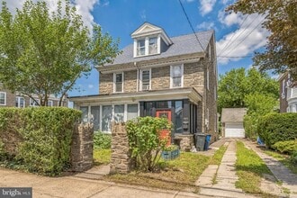 Building Photo - 6825 Ridge Ave