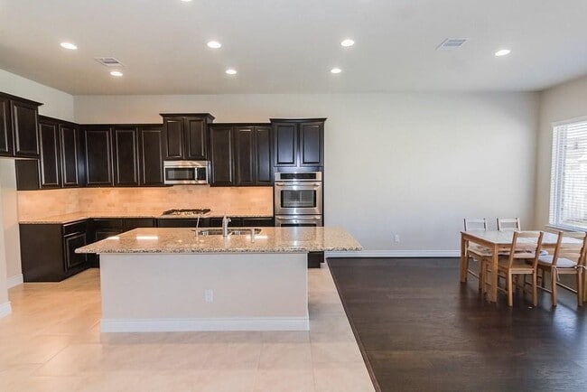Building Photo - 25618 Fleming Lodge Ln