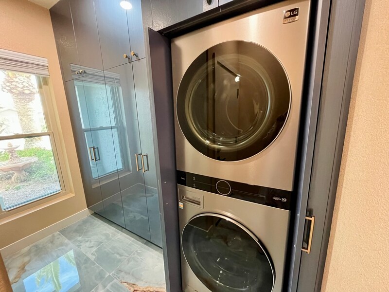 Building Photo - 8709 E Gail Rd