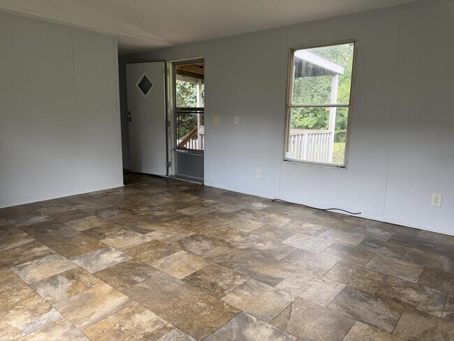 Building Photo - 299 Scout Dr