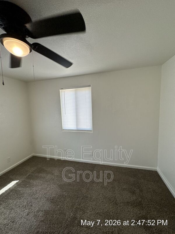 Building Photo - 932.5 W Goshen Ave