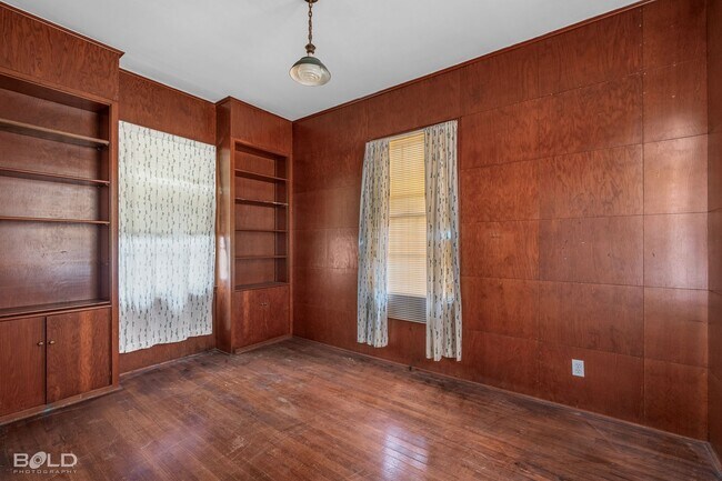 Building Photo - 217 Boulevard Pl