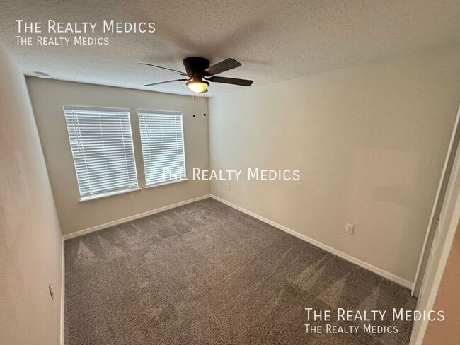Building Photo - 1375 Painted Bunting Ave