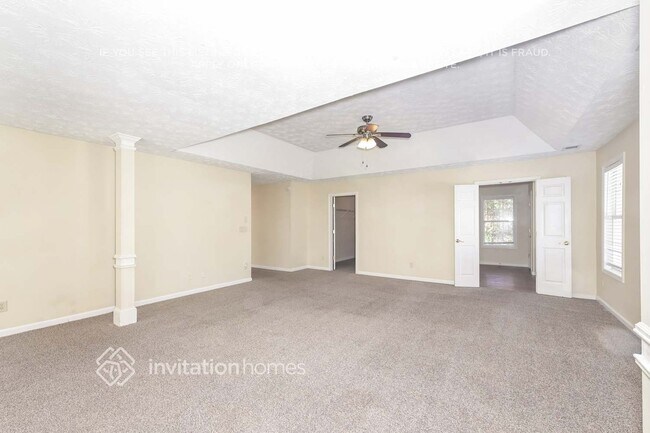 Building Photo - 6521 Carriage Ln